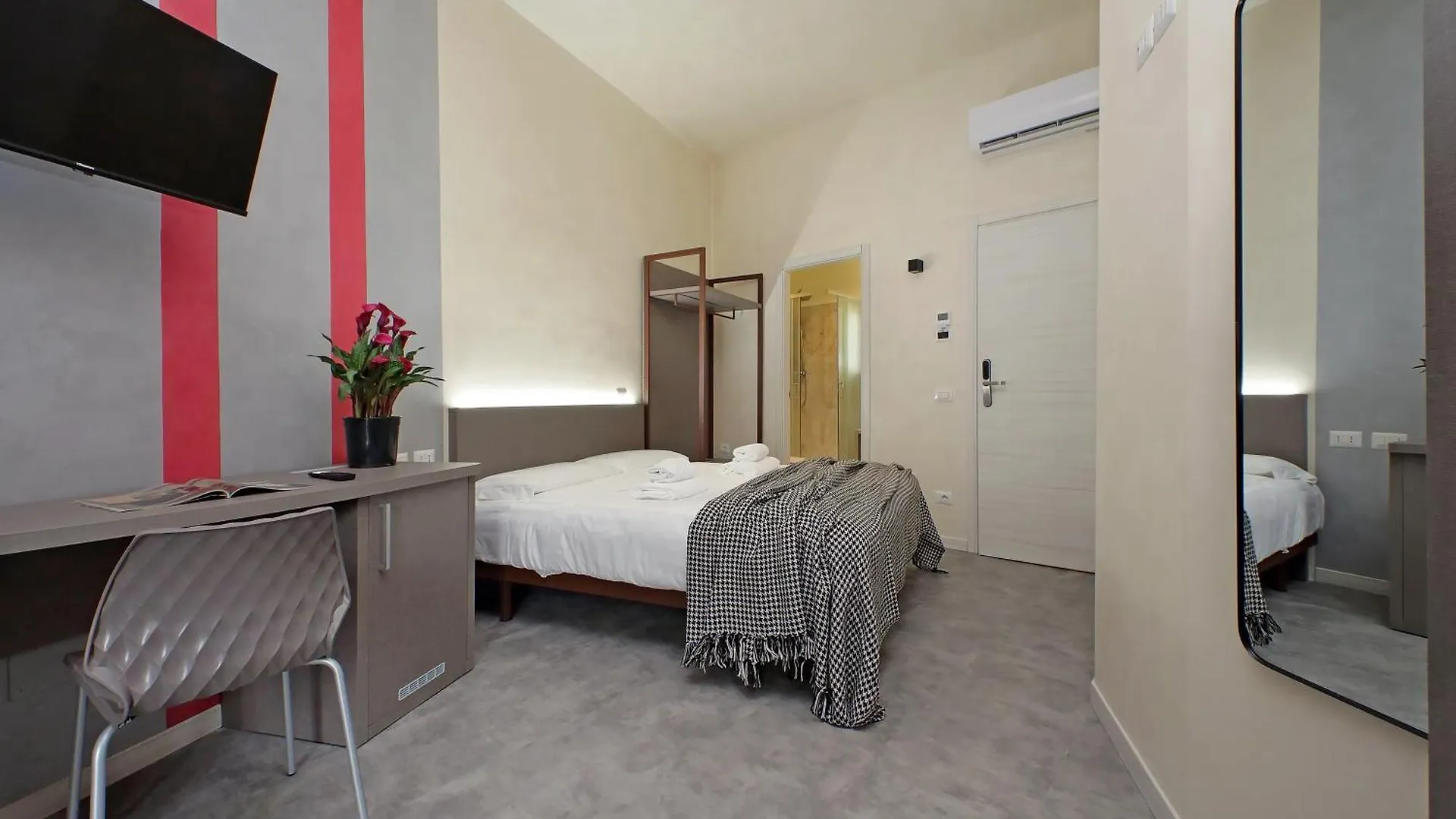Termini Comfort Rooms By Flatinrome 0*, Rome Italy