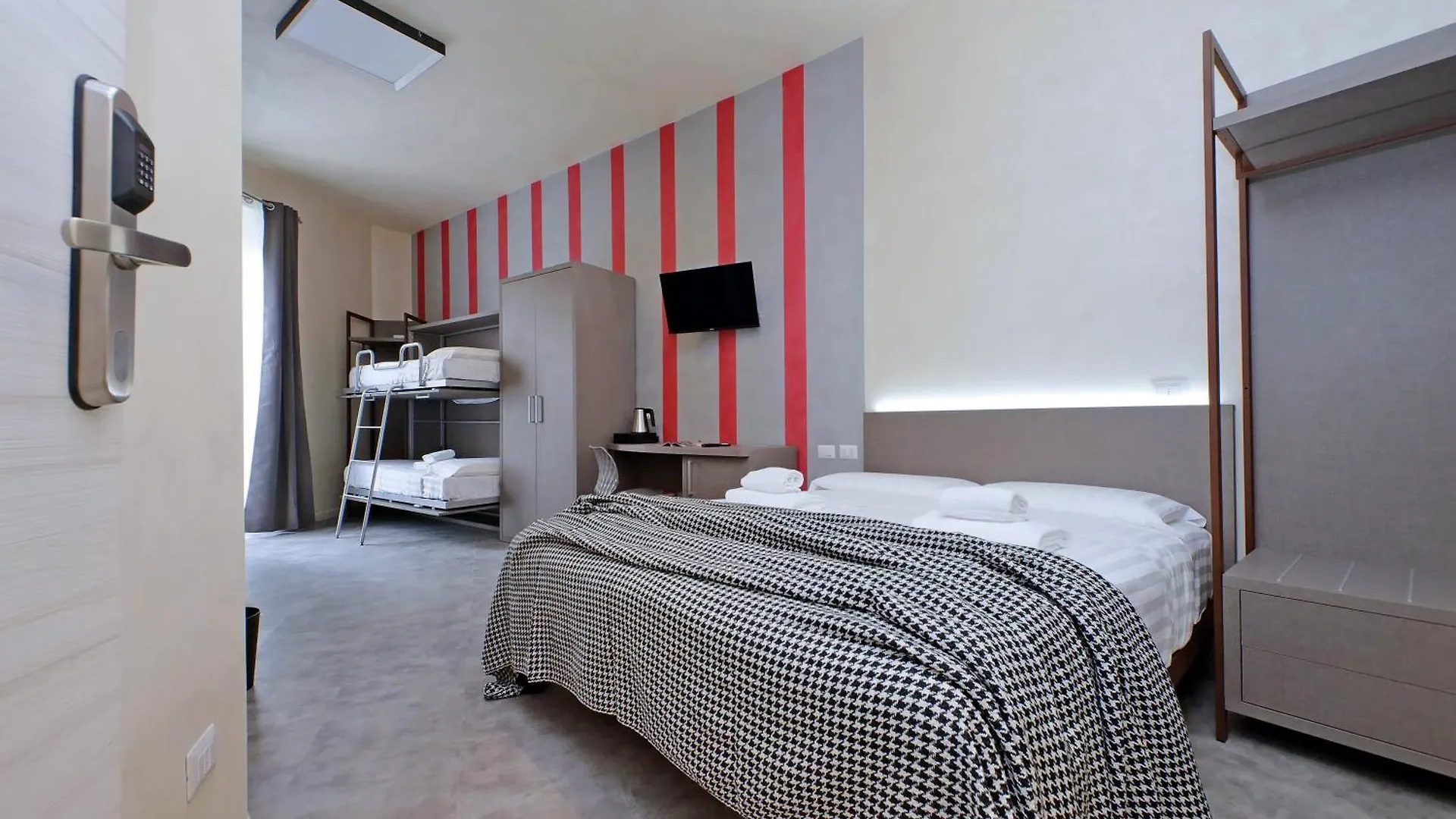 Termini Comfort Rooms By Flatinrome