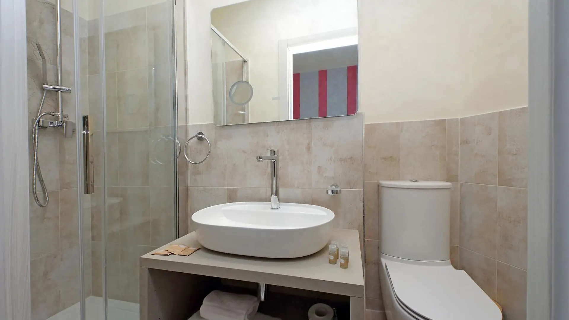 Guest house Termini Comfort Rooms By Flatinrome Italy